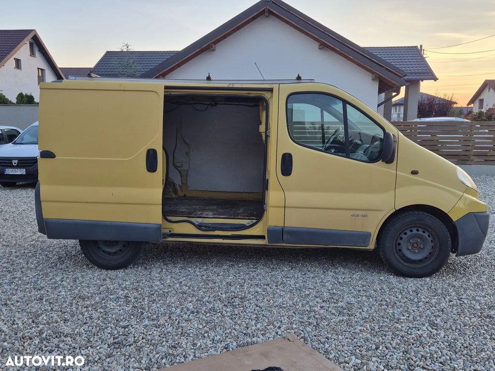 Renault TRAFIC - 9