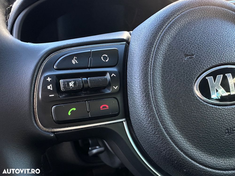 Kia Sportage 1.7 CRDI 2WD ISG Aut. Dream-Team Edition - 16