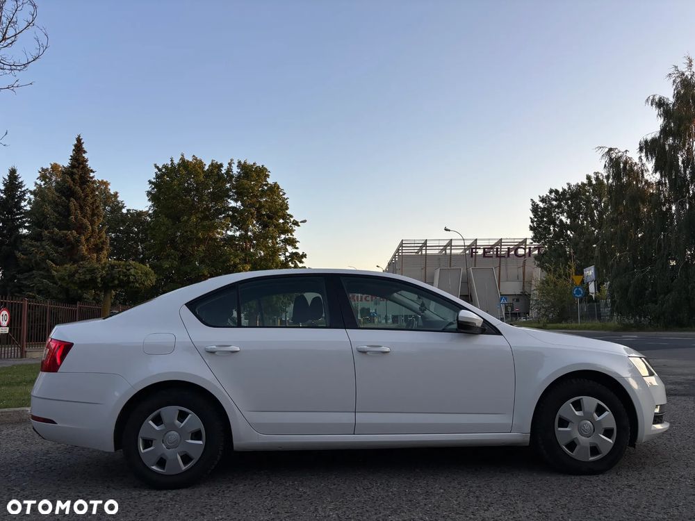 Skoda Octavia 1.6 TDI Style - 9