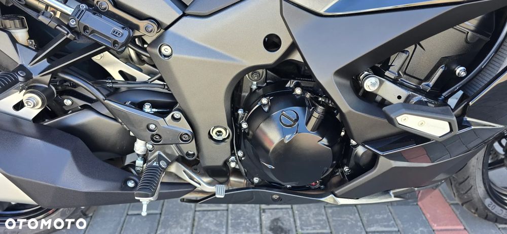 Kawasaki Ninja 1000 SX - 14