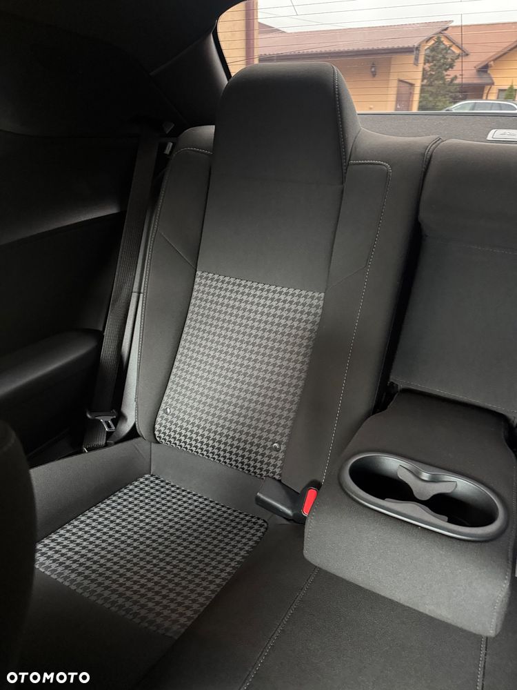 Dodge Challenger 5.7 R/T - 21