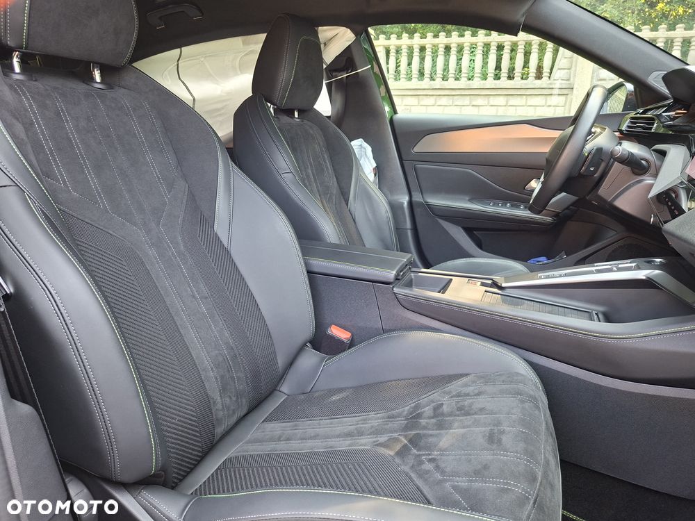 Peugeot 308 PureTech 130 EAT8 GT - 17