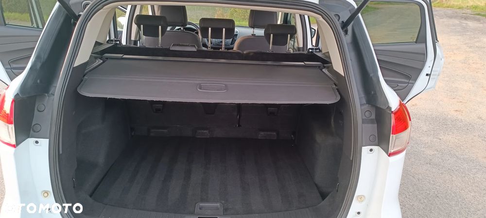 Ford Kuga - 16