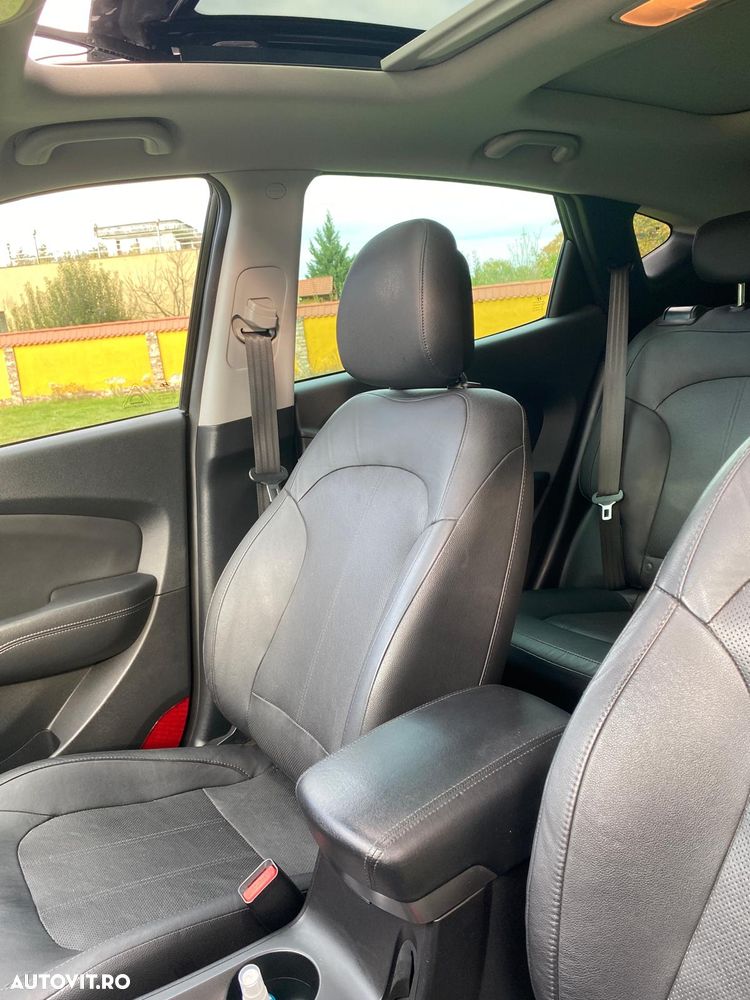 Hyundai ix35 2.0 CRDI 4WD Automatik Style - 11