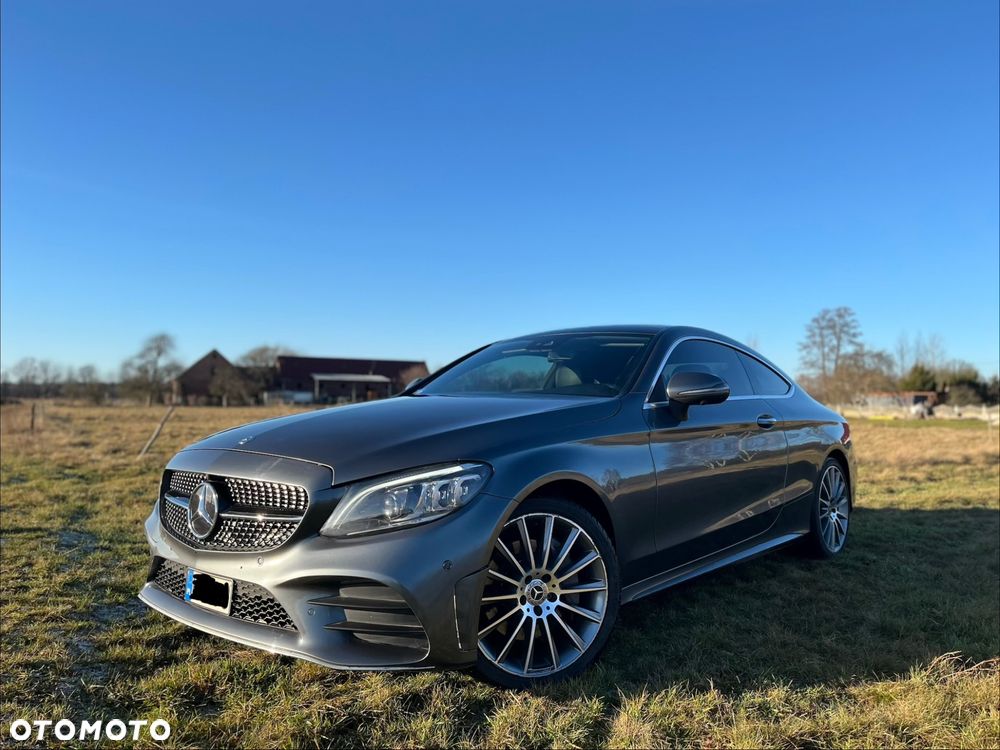 Mercedes-Benz Klasa C 300 4Matic 9G-TRONIC AMG Line - 1