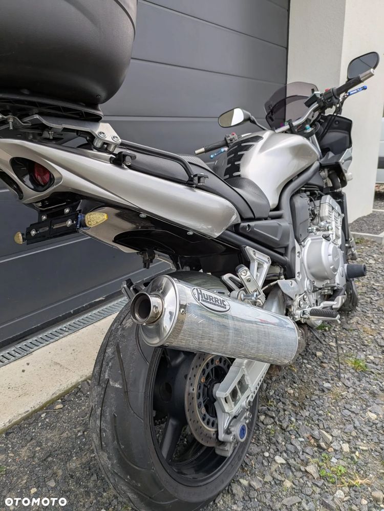 Yamaha FZS - 12