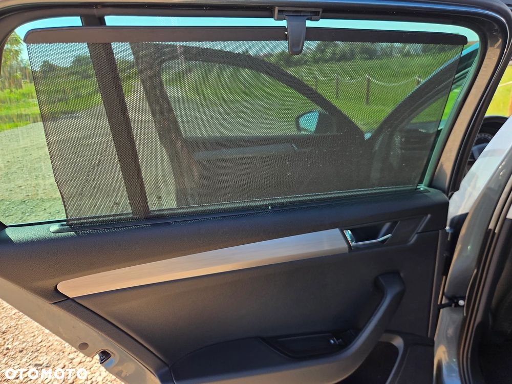 Skoda Superb 1.6 TDI Ambition - 32