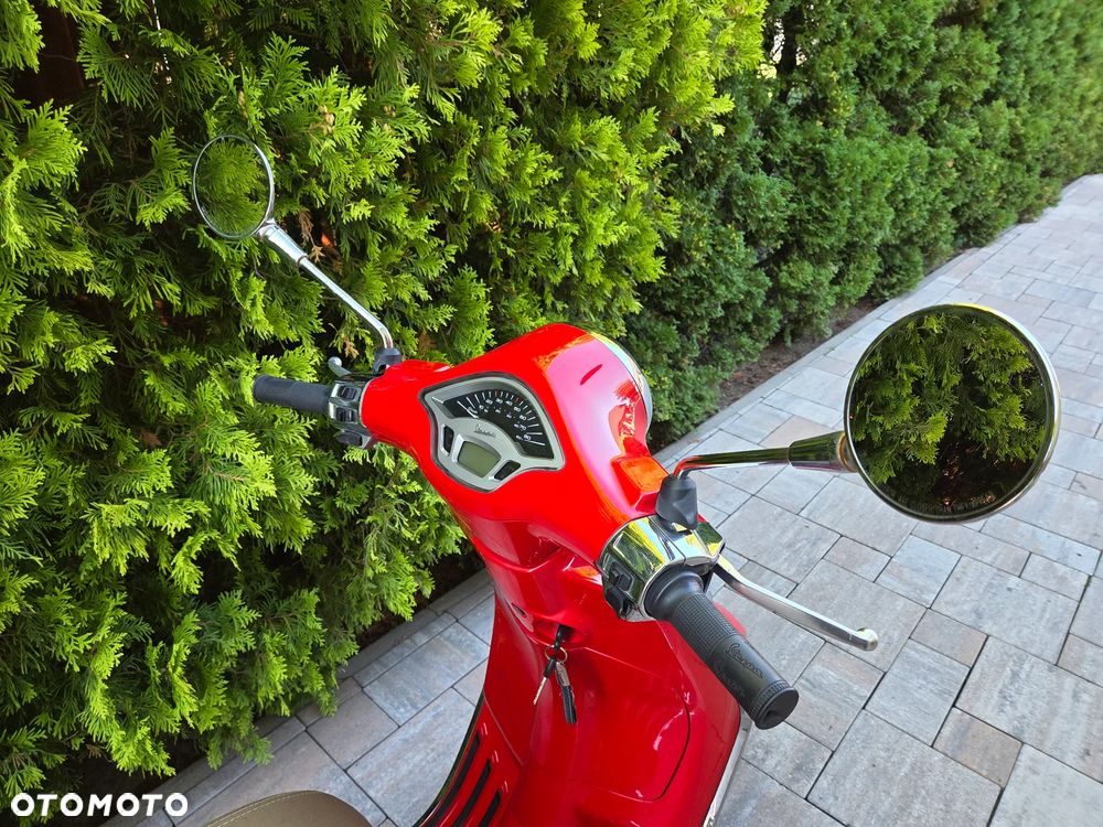 Piaggio Vespa - 25