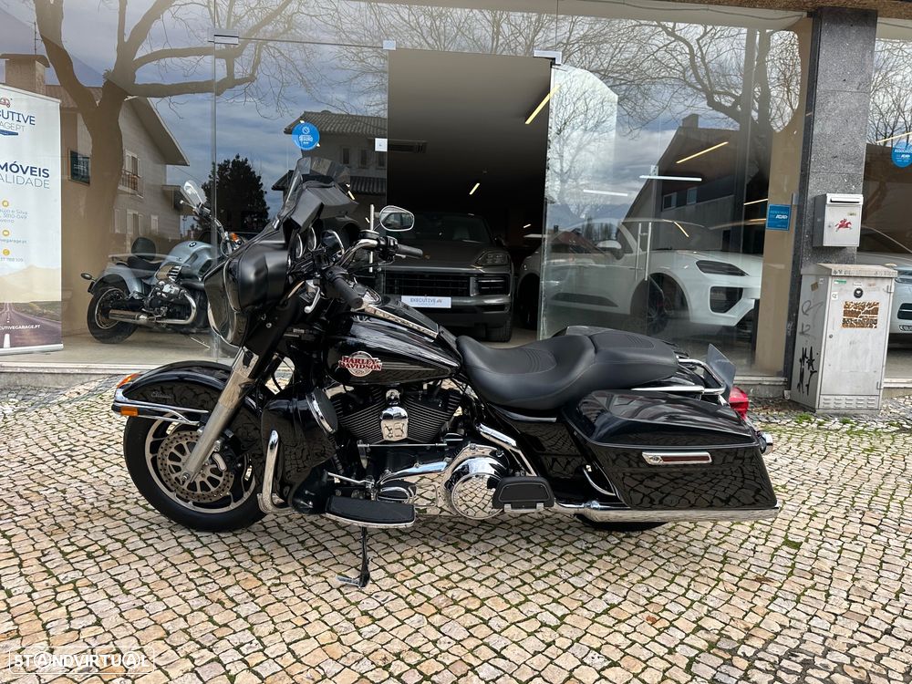Harley-Davidson FLHXS Street glide - 1