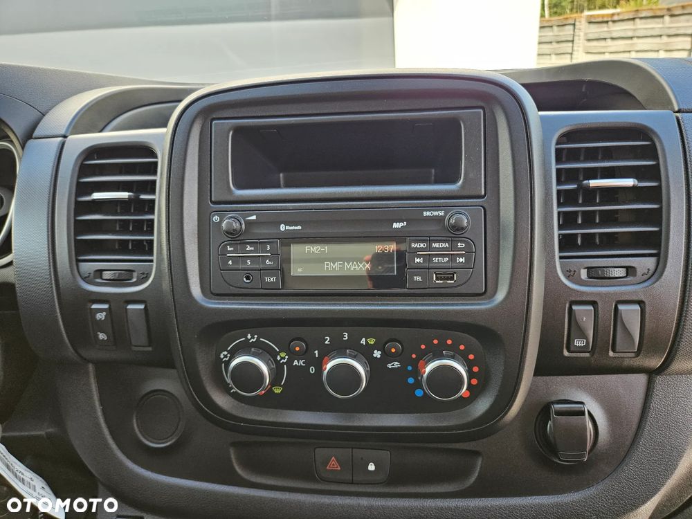 Renault TRAFIC L2H1 Long Chłodnia Mroźnia 62tyś km SalonPL - 27