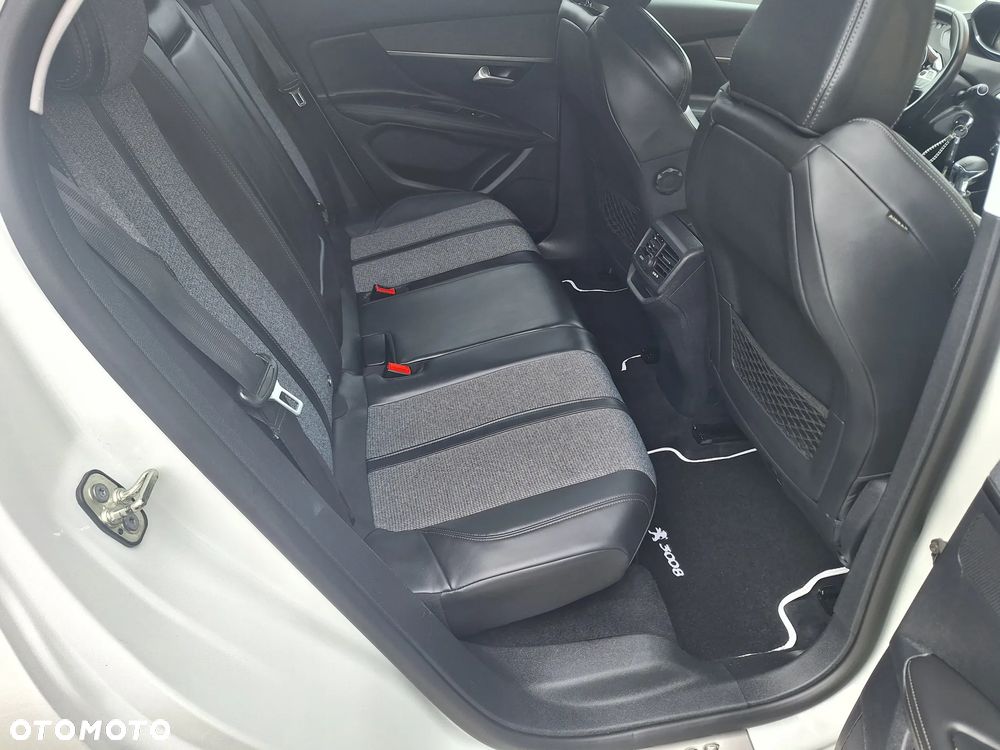 Peugeot 3008 2.0 BlueHDi Allure - 28