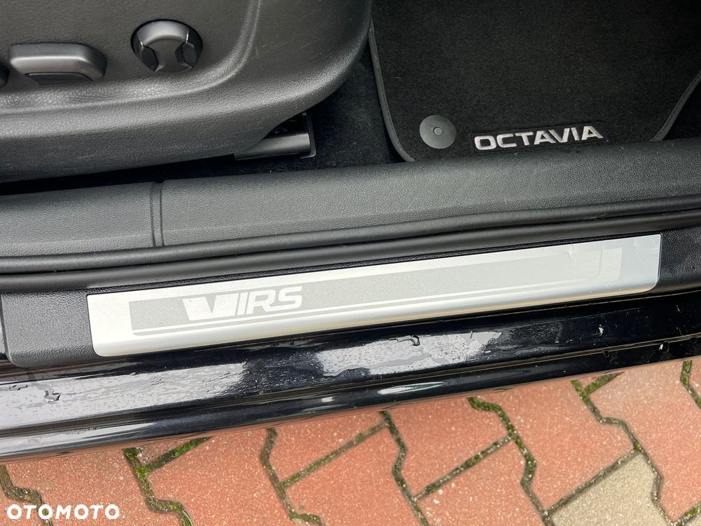 Skoda Octavia 2.0 TDI RS DSG - 15