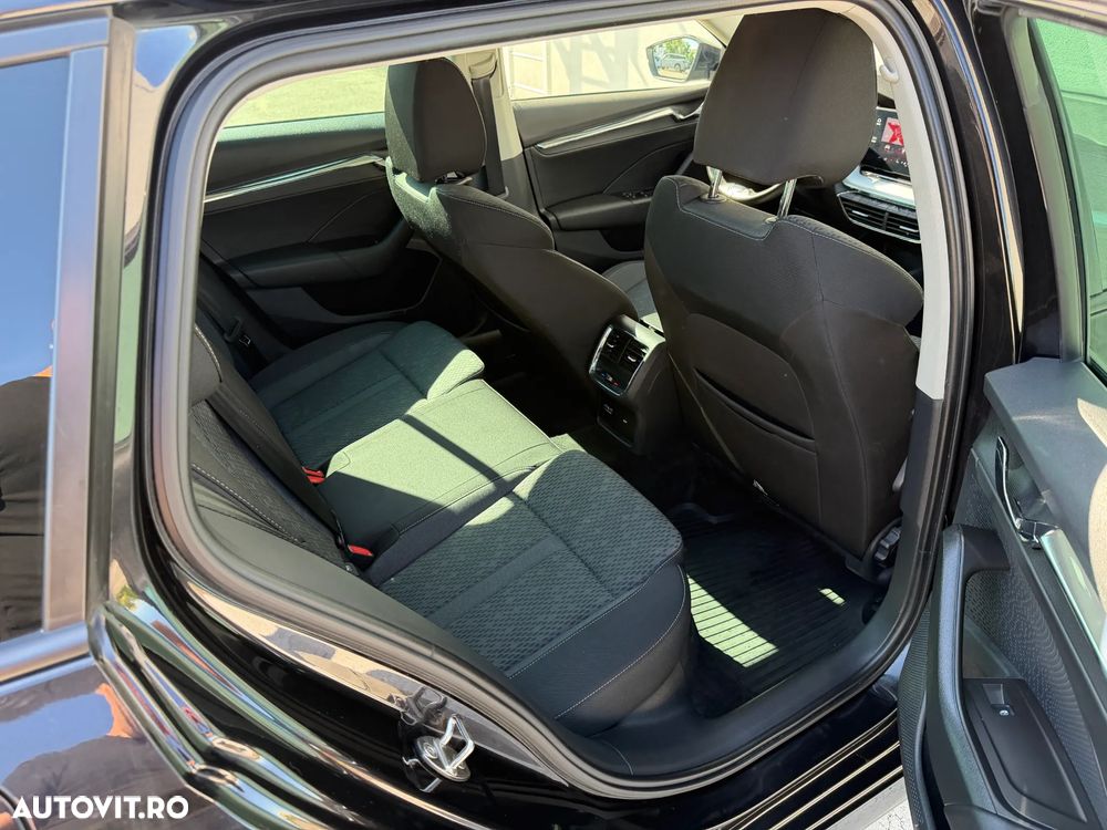 Skoda Octavia 2.0 TDI DSG 4X4 Style - 25