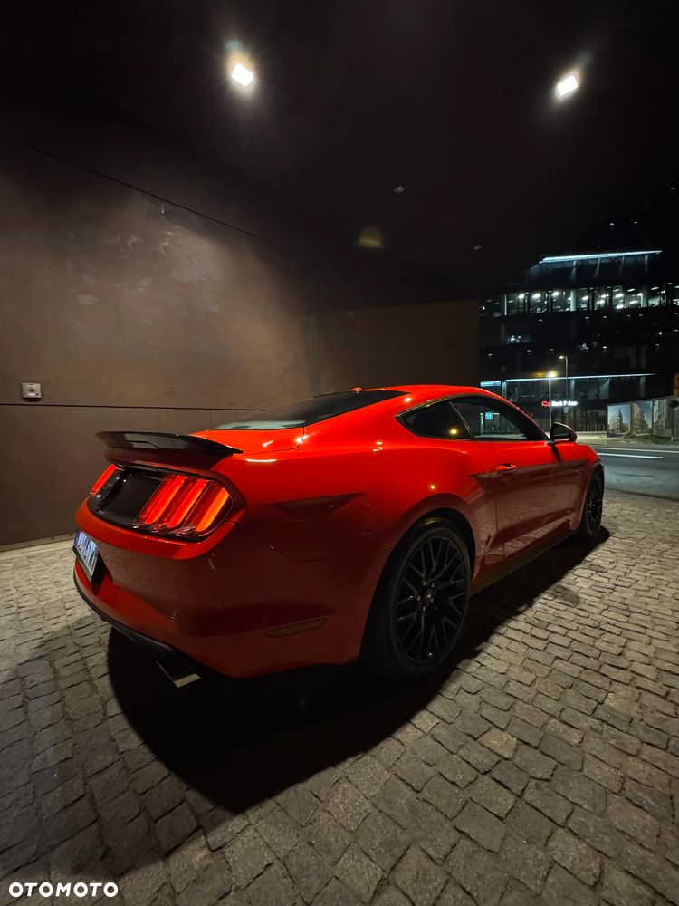 Ford Mustang - 5