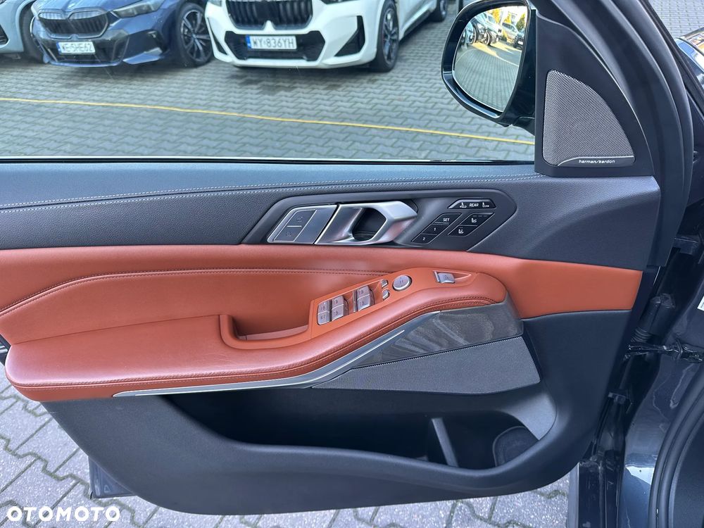 BMW X7 - 11