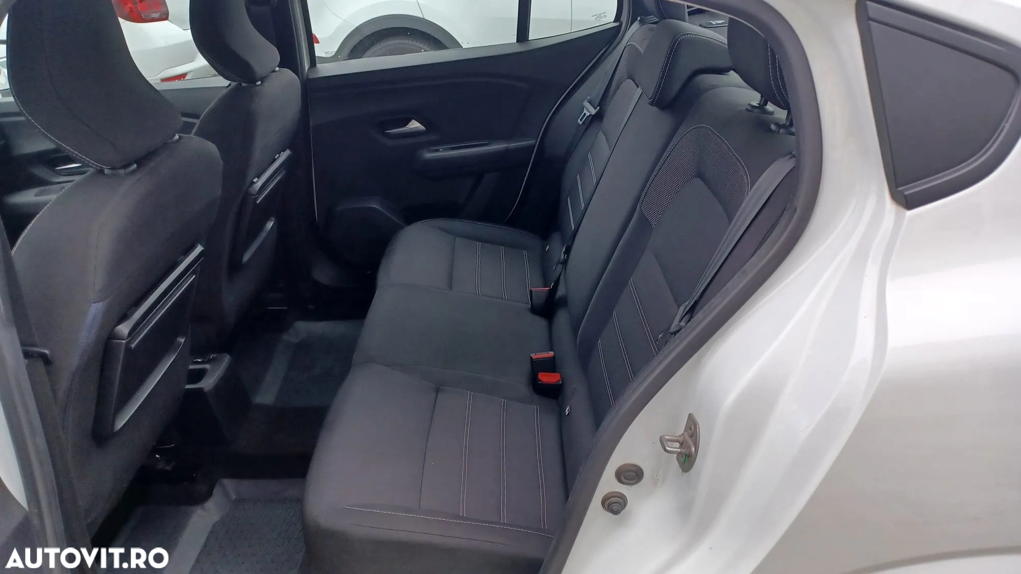 Dacia Logan TCe 90 MT6 Comfort - 8
