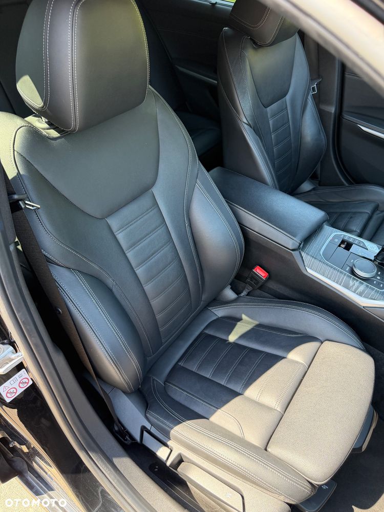 BMW Seria 3 320d xDrive MHEV Luxury Line sport - 18