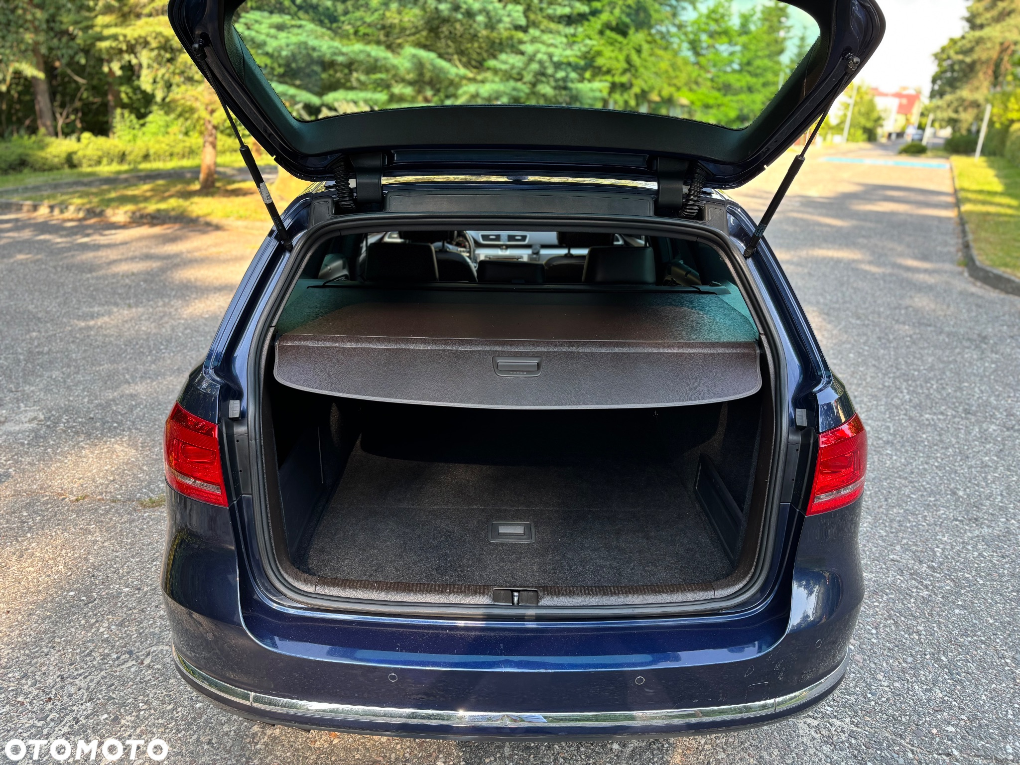 Volkswagen Passat - 24
