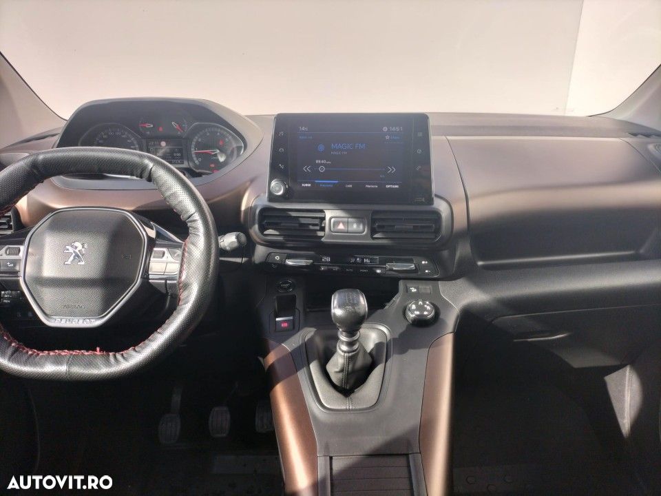 Peugeot Rifter - 11