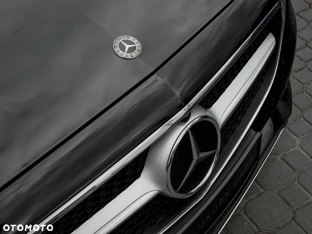 Mercedes-Benz Klasa E 220 d 4-Matic Avantgarde - 13