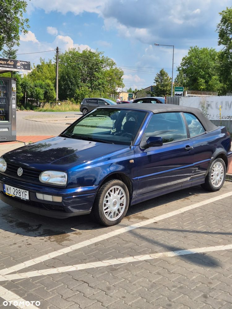 Volkswagen Golf 1.8 GL - 1