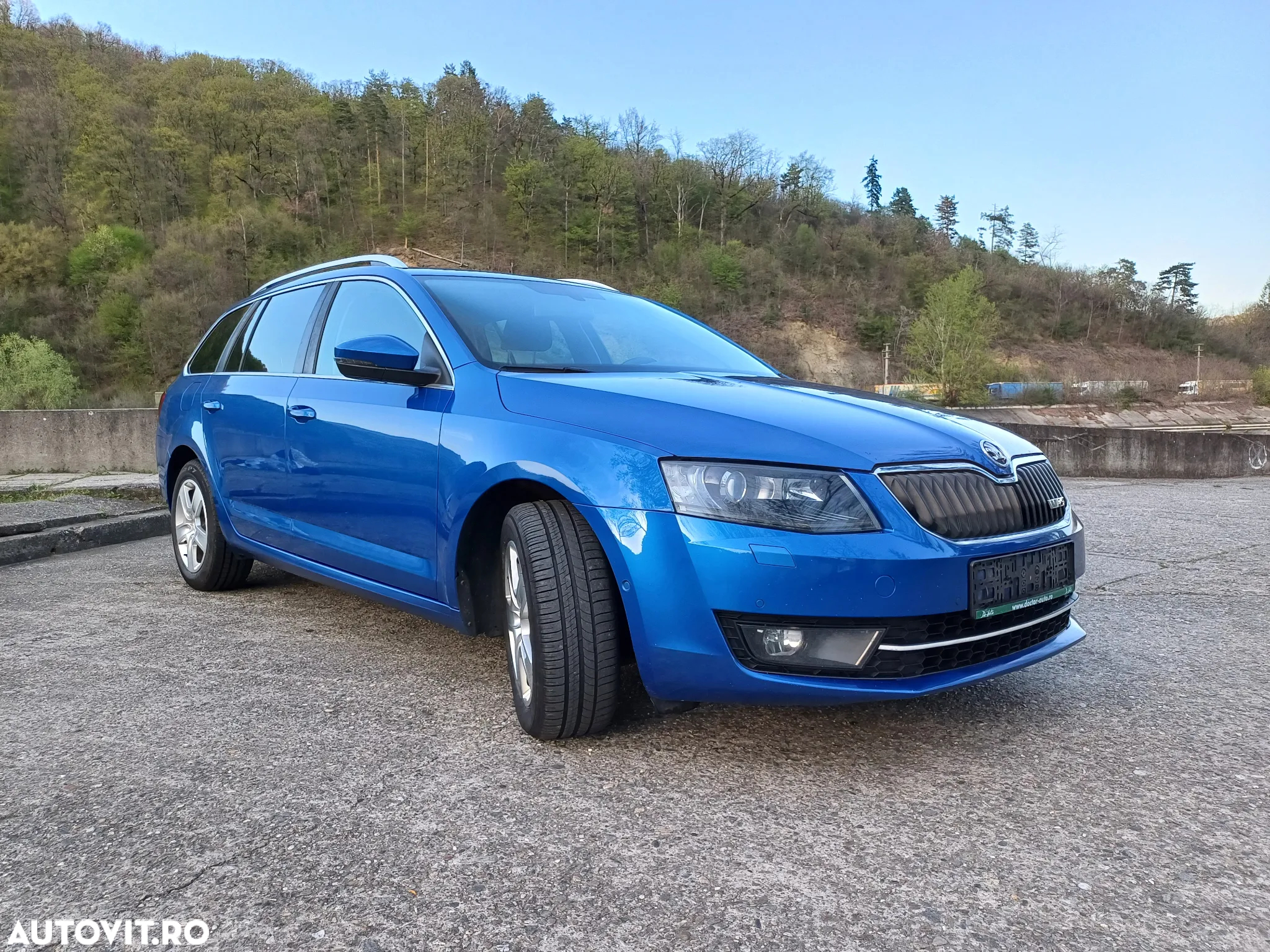 Skoda Octavia Combi Diesel 2.0 TDI Style - 14