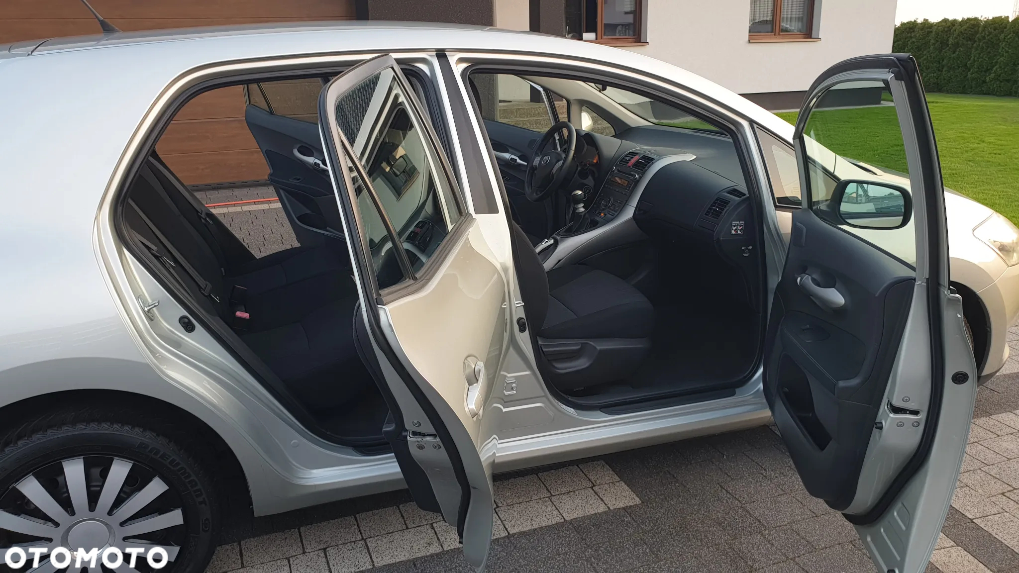Toyota Auris 1.4 VVT-i Team - 23