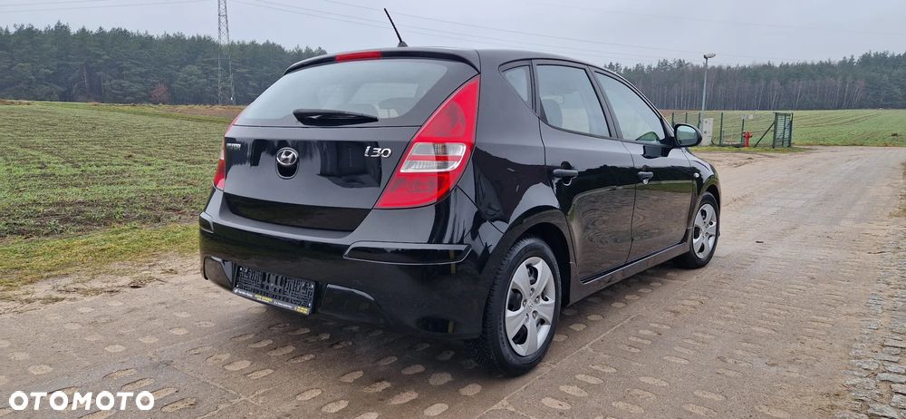 Hyundai i30 i30cw 1.4 UEFA EURO 2012 Edition - 21