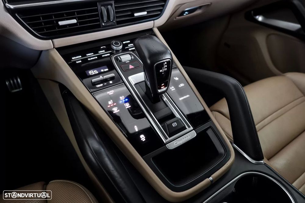 Porsche Cayenne Coupé Turbo S E-Hybrid - 11