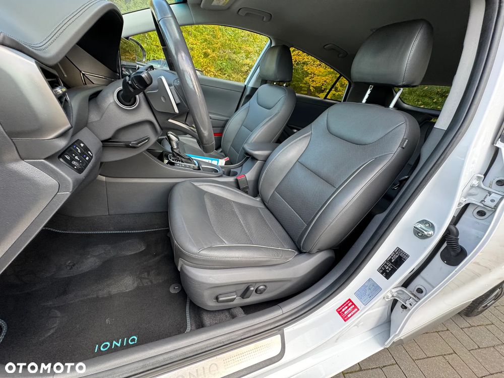 Hyundai IONIQ plug-in hybrid Premium - 29