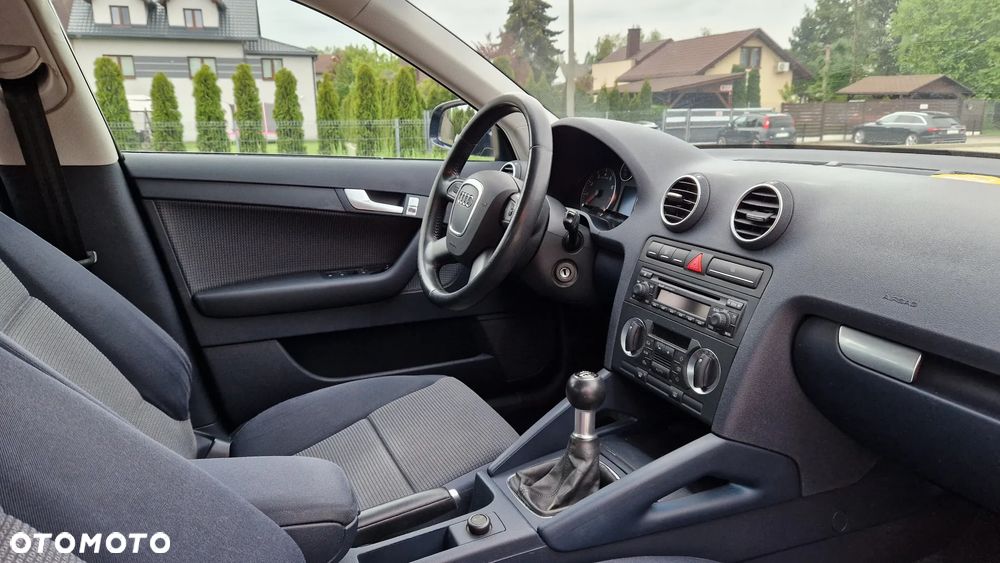 Audi A3 Sportback 1.6 Attraction - 17