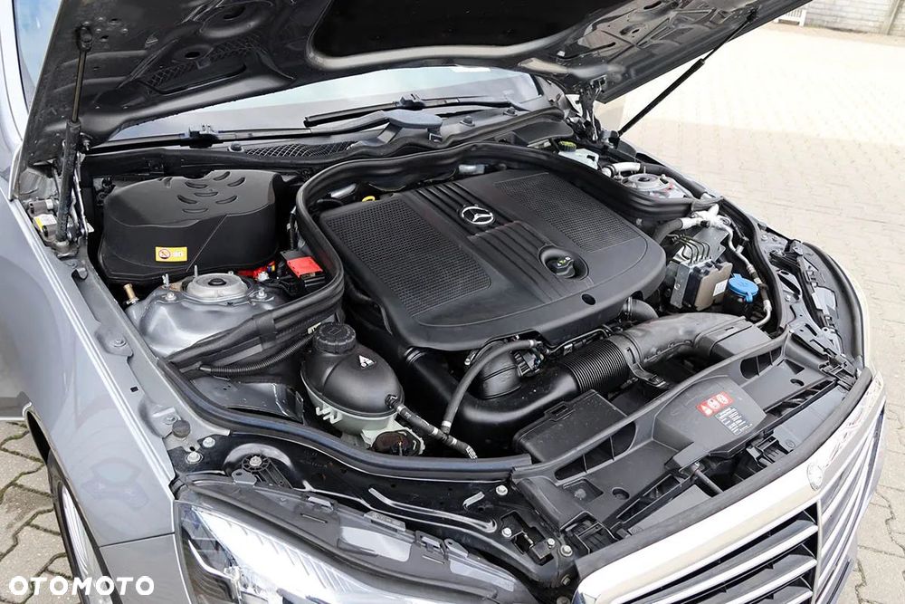 Mercedes-Benz Klasa E 200 CDI Elegance - 39