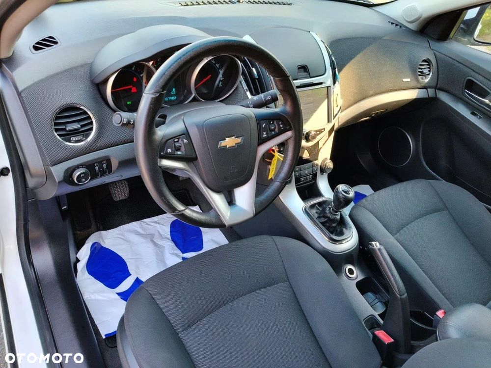 Chevrolet Cruze 1.8 LT - 21