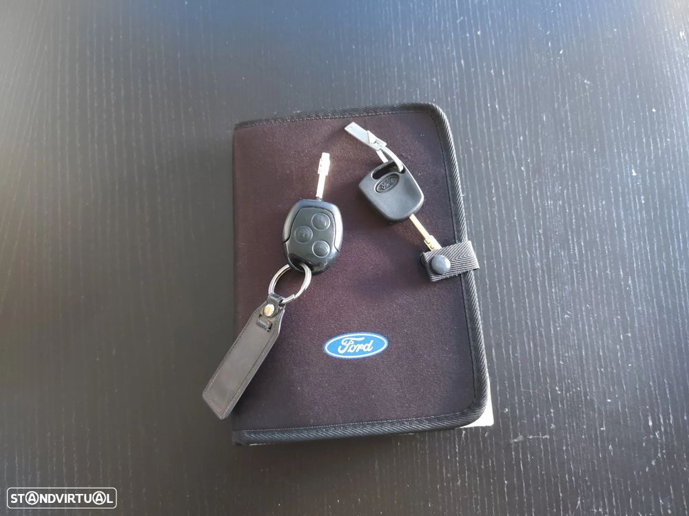 Ford Fiesta 1.25 Trend - 41