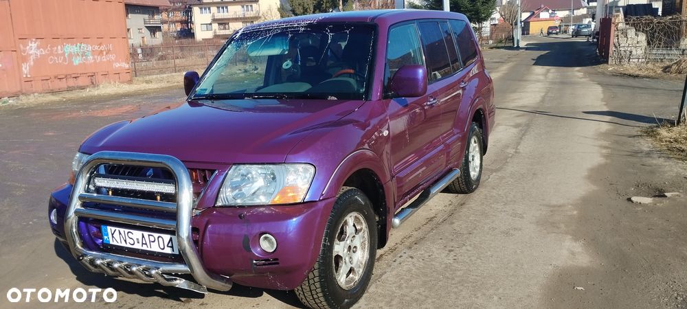 Mitsubishi Pajero - 2