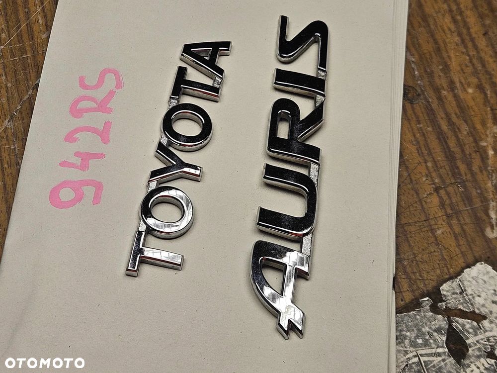 Napis Znaczek Emblemat Klapa Klapy Toyota Auris I 1 Lift - 3