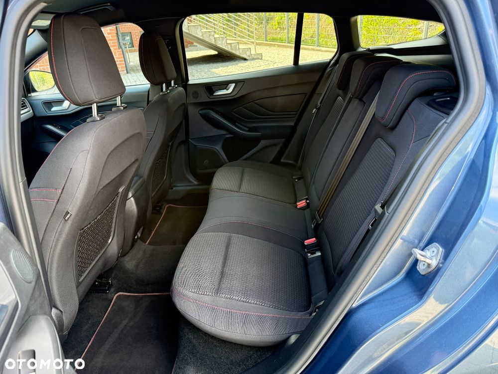 Ford Focus 1.5 EcoBoost STart-Stopp-System ST-LINE - 11