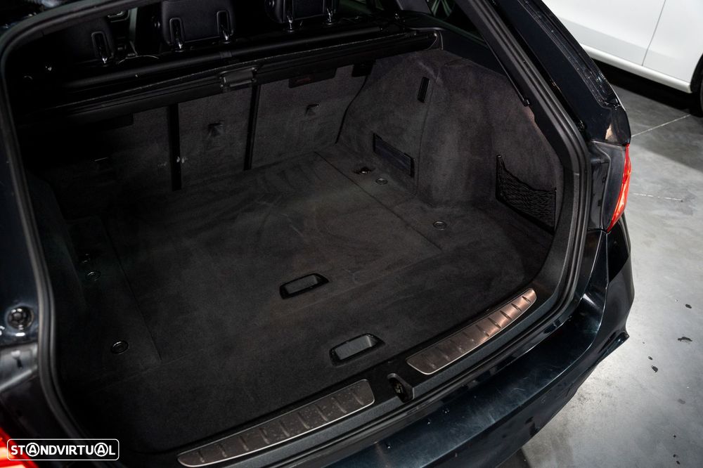 BMW 320 d Pack M - 32