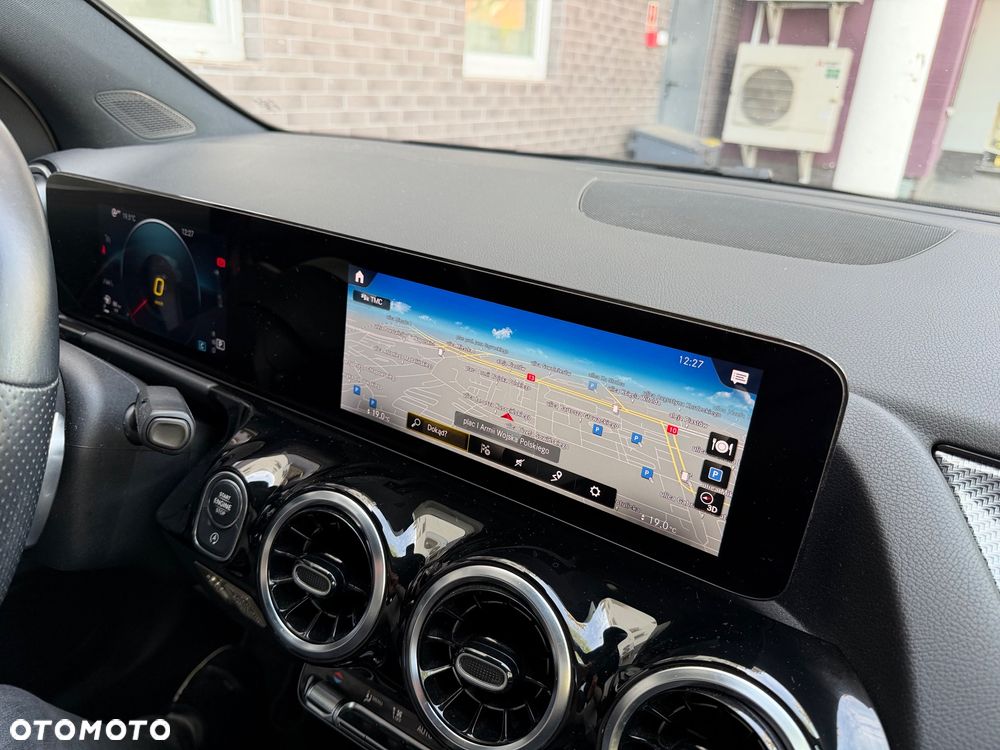 Mercedes-Benz GLA 200 AMG Line - 21