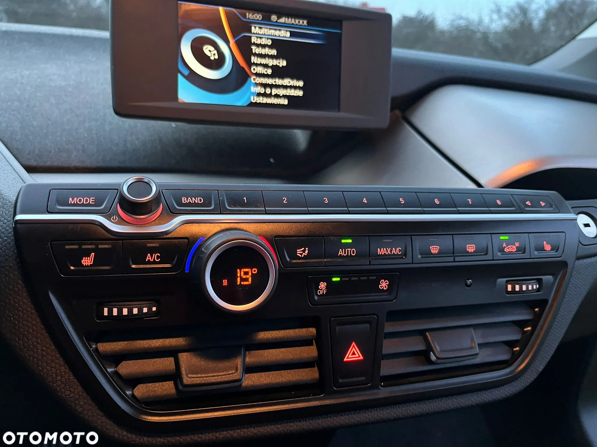 BMW i3 (Range Extender) - 10