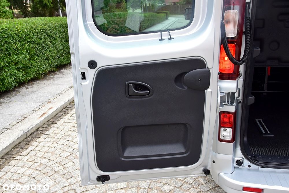Renault Trafic - 16