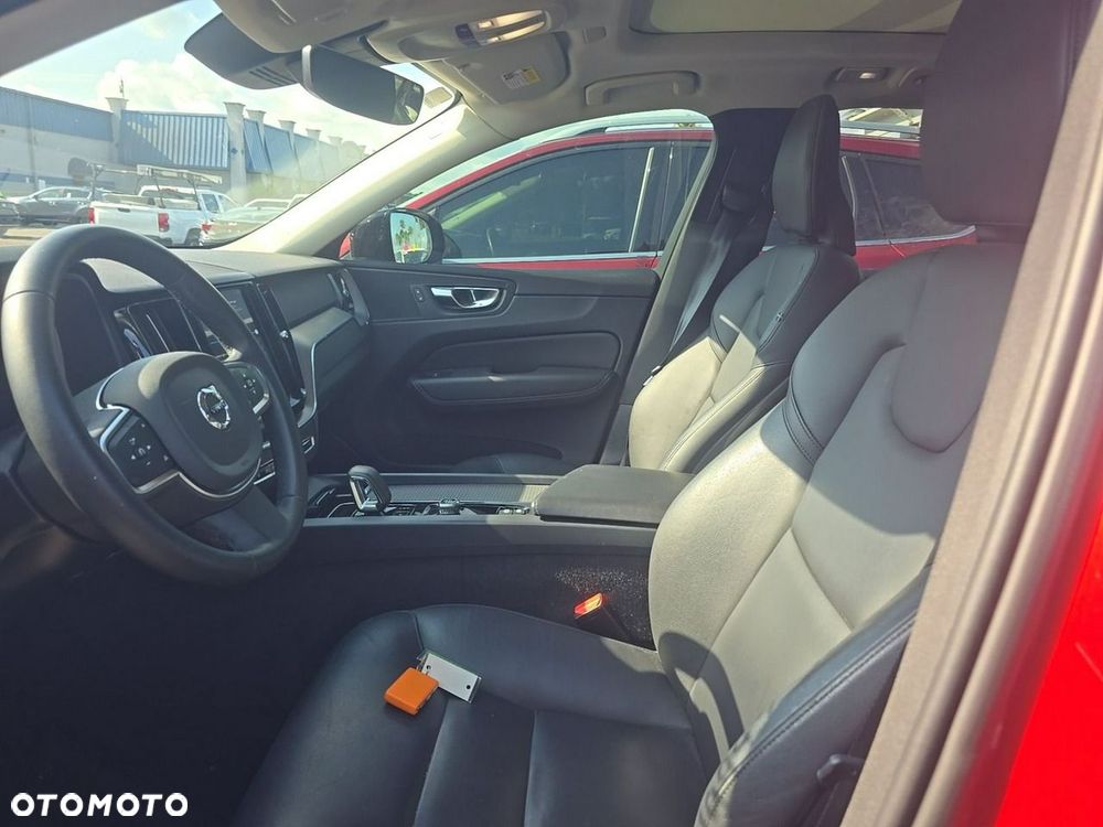 Volvo XC 60 T8 Plug-In Hybrid AWD Core - 7