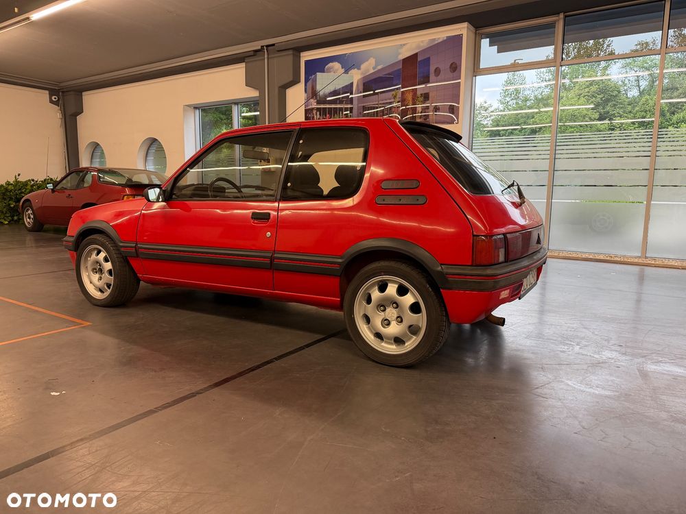Peugeot 205 - 6