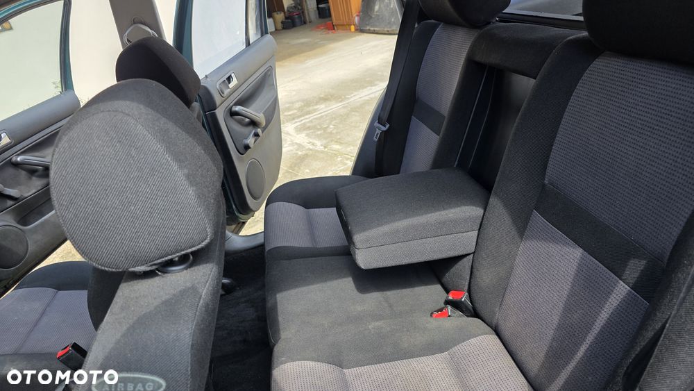 Volkswagen Golf 1.9 TDI Comfortline - 10