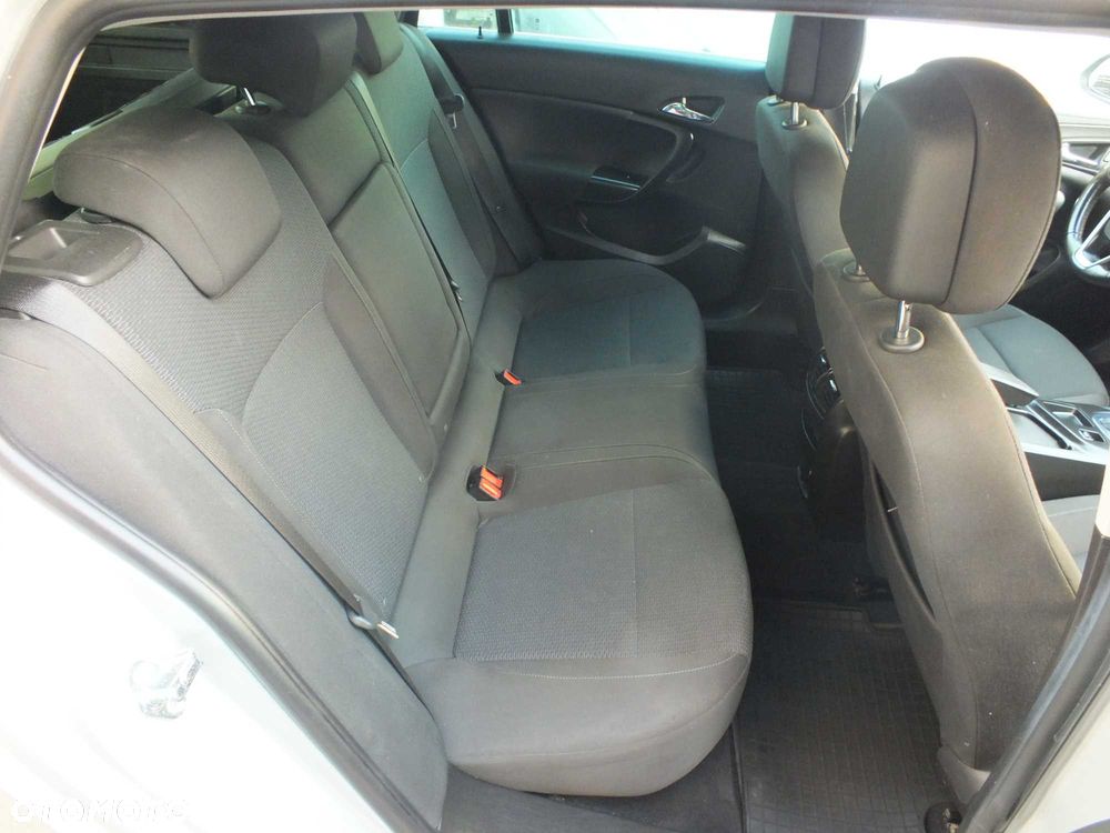 Opel Insignia - 14
