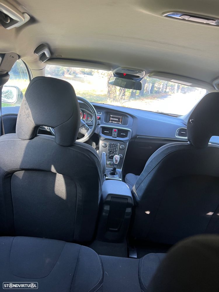 Volvo V40 D2 Kinetic - 8