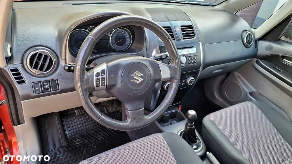Suzuki SX4 1.6 Premium 4WD - 9