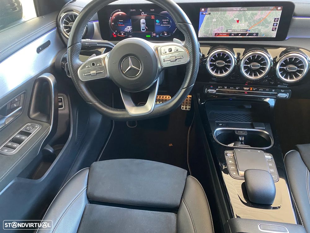 Mercedes-Benz A 250 Limousine e AMG Line - 14