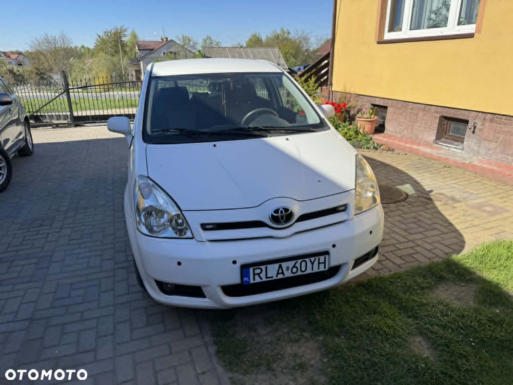 Toyota Corolla Verso 2.0 D-4D Executive - 1