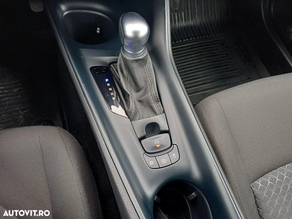 Toyota C-HR 1.8 HSD 122 CP 4x2 CVT Core - 21